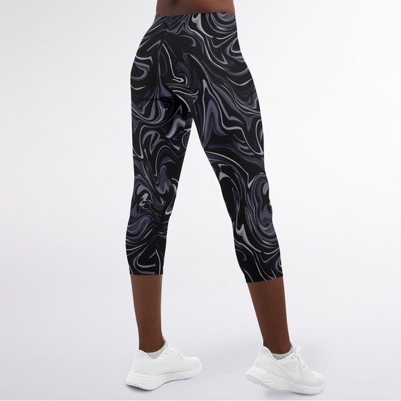 Nike Pants - Nike Black & Gray Swirl Capri Dry Fit Leggings